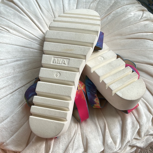 MIA Tie Dye Rainbow Platform Sandals Size 9 - Picture 3 of 7